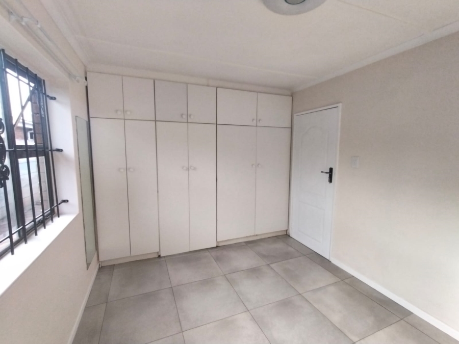 To Let 3 Bedroom Property for Rent in Drostdy Park Western Cape